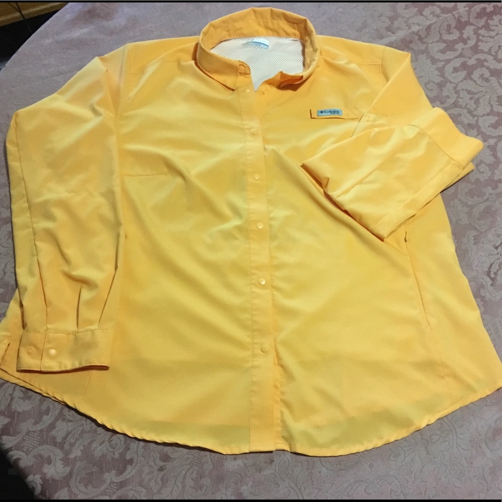 Women’s long sleeve Columbia shirt